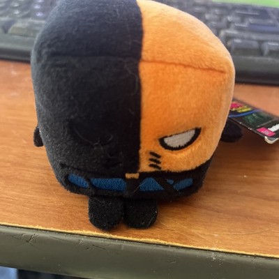 KAWAII CUBES 2'' PLUSH DC ARROW Deathstroke NWT