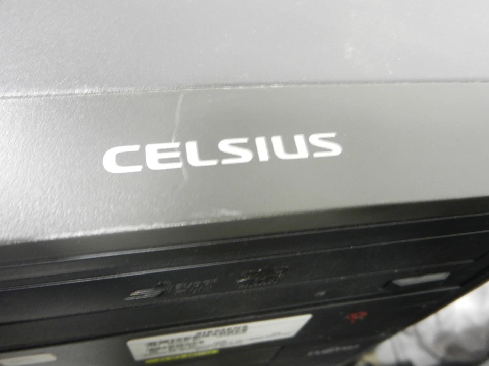 Tarjeta Fujitsu Celsius W410 Core i3 @ 3,1 GHz / 4 GB / SIN HDD / CP-104EL - ¡VER FOTOS! Foto 3 de 4