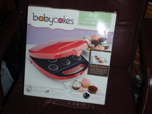 Babycakes Cupcake Maker Non Stick Coating Baby Cakes Red NEW W/ACCESSORIES - Picture 2 of 3