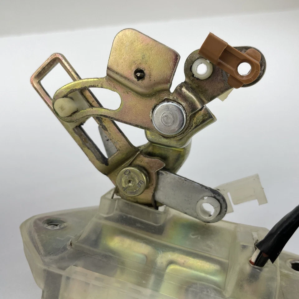 1999-2002 Suzuki Esteem Wagon Rear Trunk Hatch Gate Lid Latch Lock OEM - Image 2 of 4