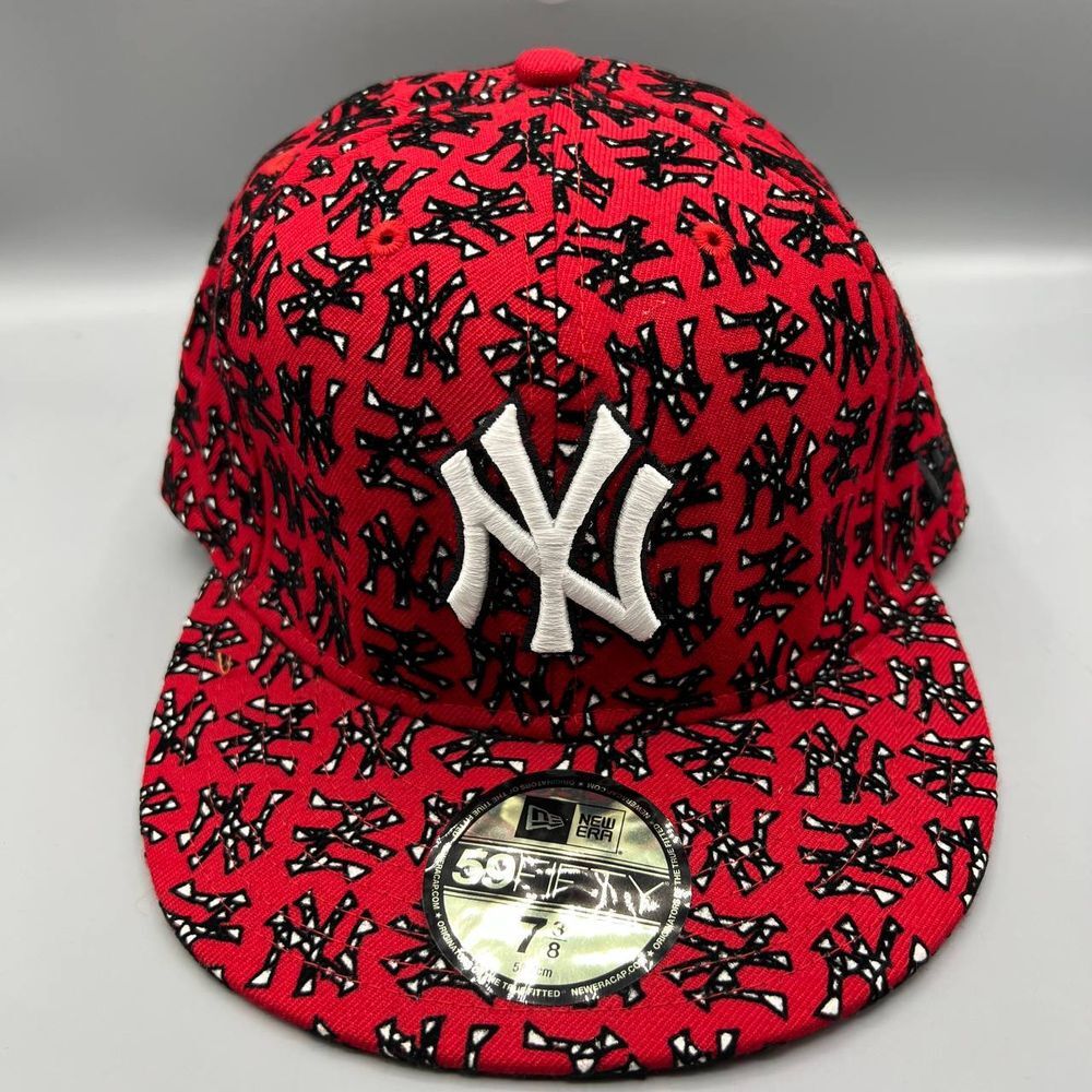 New York Yankees Hat Men 7 1/2 Red All Over Print 59Fifty New Era