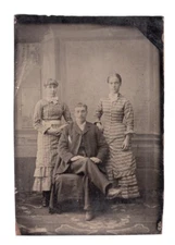 1870s Sibling Family Portrait Great Fashion 1/6 Plate Antique Victorian Tintype