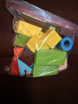 Colorful Bright Solid Wood Blocks Excellent Condition Set Of 25  