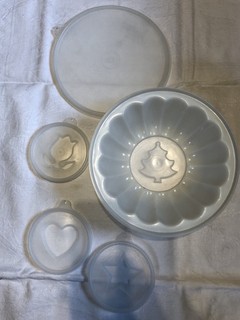 Tupperware Tupper Prinz Puddingform mit Motiv Tulpe Herz Stern Tanne Deckel