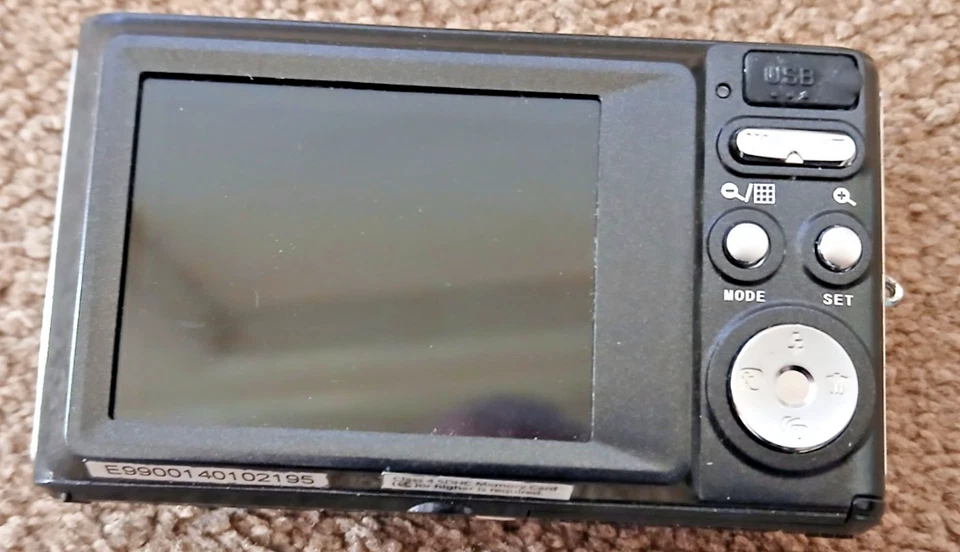 Polarold IS426 early digital camera 4 x zoom untested - Image 3 of 4