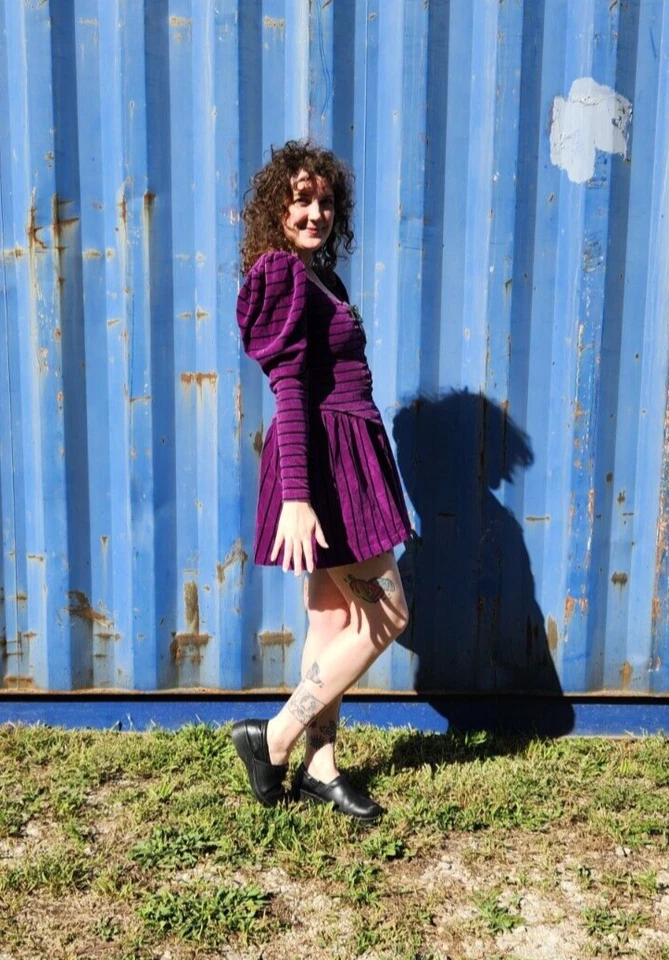 Conjunto de Top y Falda Etiqueta Punk Betsey Johnson Púrpura y Negro 2 Piezas De Colección Para Mujer Años 80 S/M Foto 3 de 4