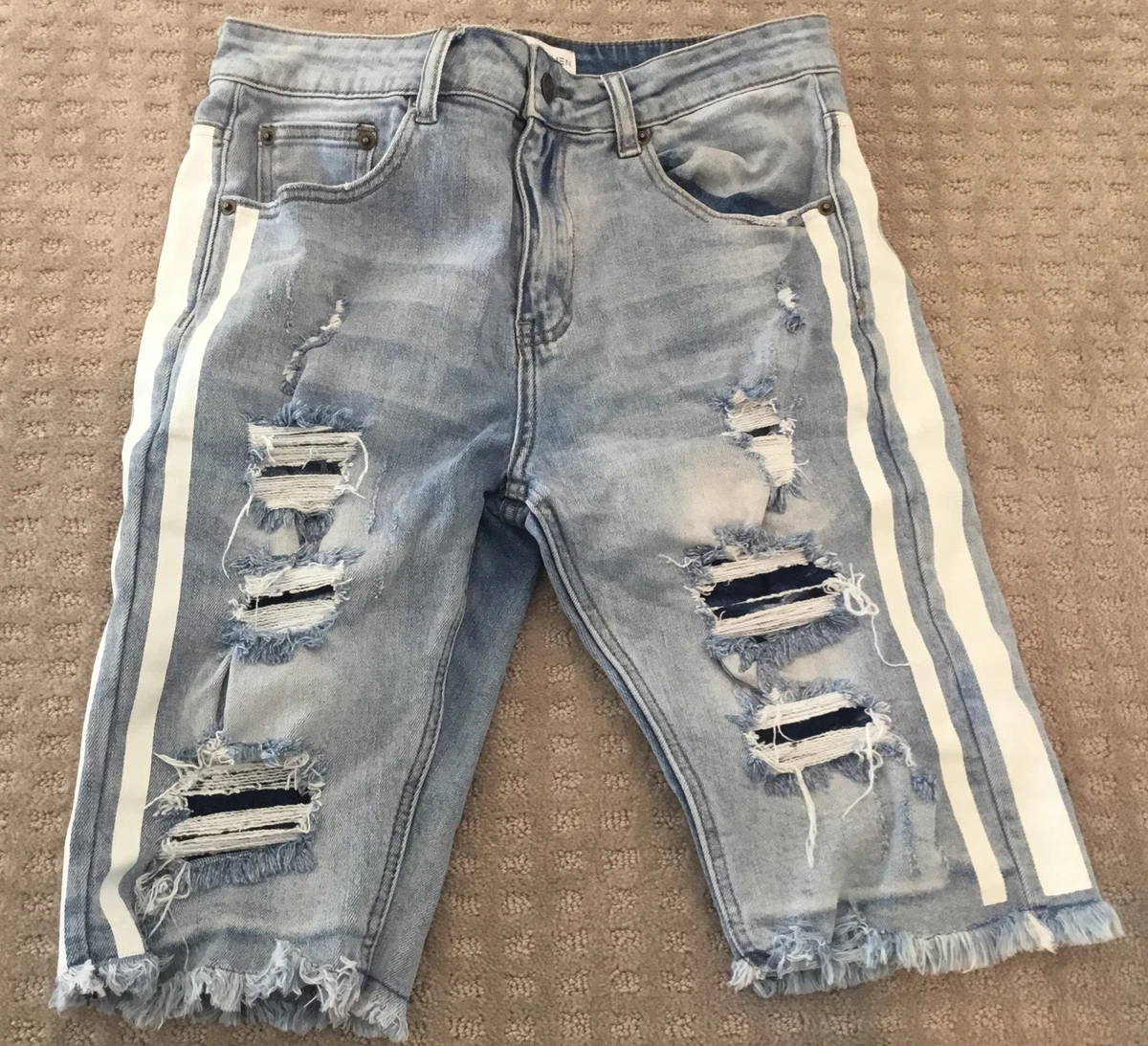 Fashion Nova Men Denim Shorts with striped detail Size 30