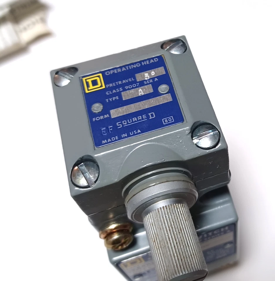 Interruptor de límite y cabezal de torreta Square D 9007C54A2 de alta resistencia - Nuevo en caja Foto 3 de 4