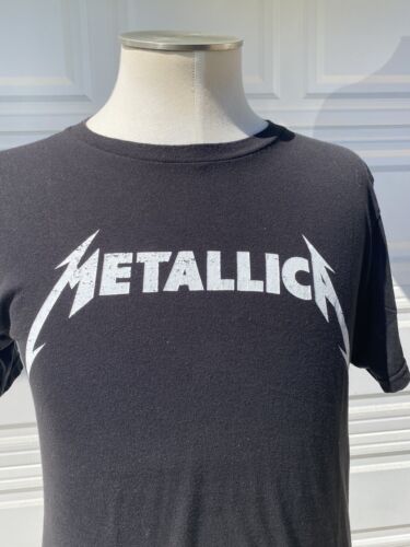 Metallica Black Size: Medium T-Shirt. Official Me… - image 1