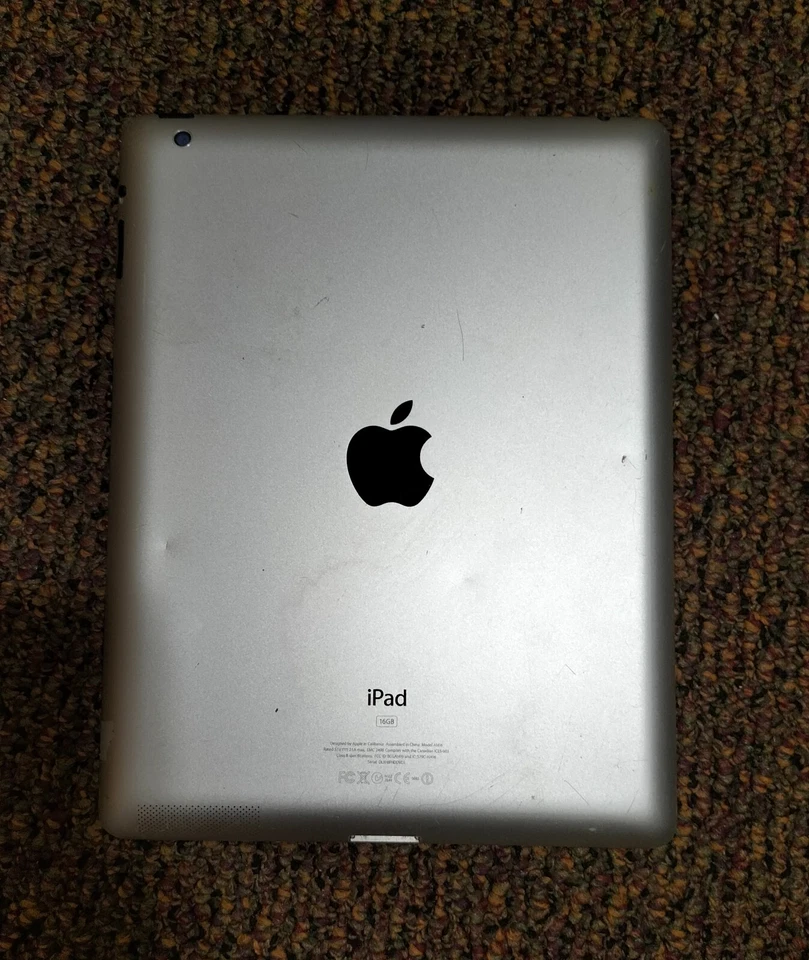 Apple iPad 2 16GB, Wi-Fi + Cellular (Verizon), 9.7in - White - Image 2 of 4