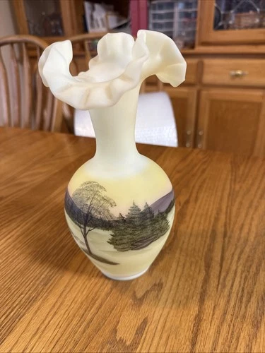 Vintage Fenton “Mountain Reflections” Uranium Custard Vase Signed 1981 10” LE