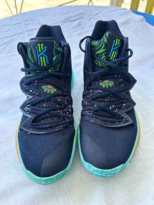 Nike Kyrie Irving Men s Mid Top Basketball Sneakers Black/Green/Blue Speckled