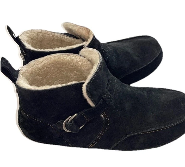 OluKai Womens Sz 7 M Shearling Lined Black Suede Ankle Boots Slip On - Image 2 of 4