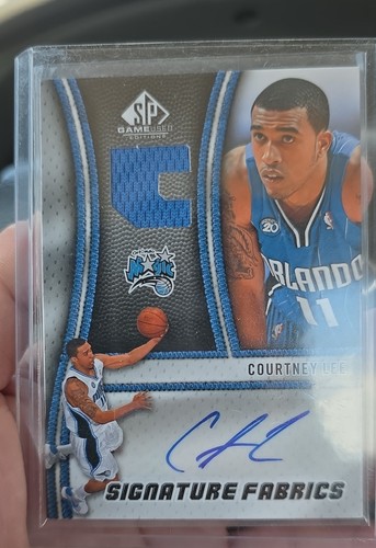 2009-10 SP Game Used - Signature Fabrics Courtney Lee #SF-LE (AU, MEM)