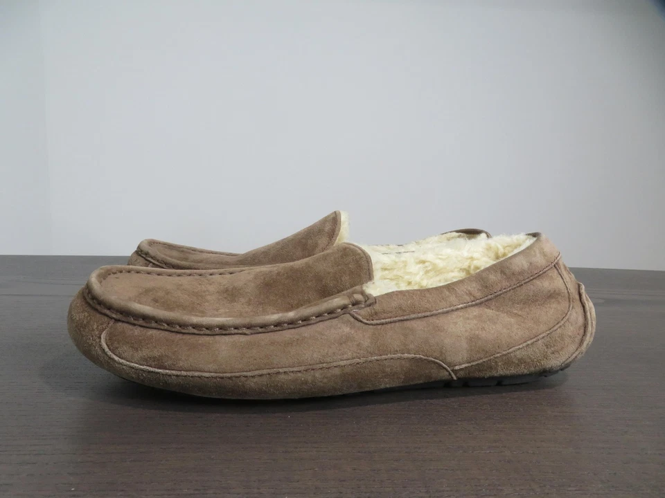 UGG Ascot Shoes Mens Size 12 Brown Suede Shearling Lined Slippers Indoor Outdoor - Image 3 of 4