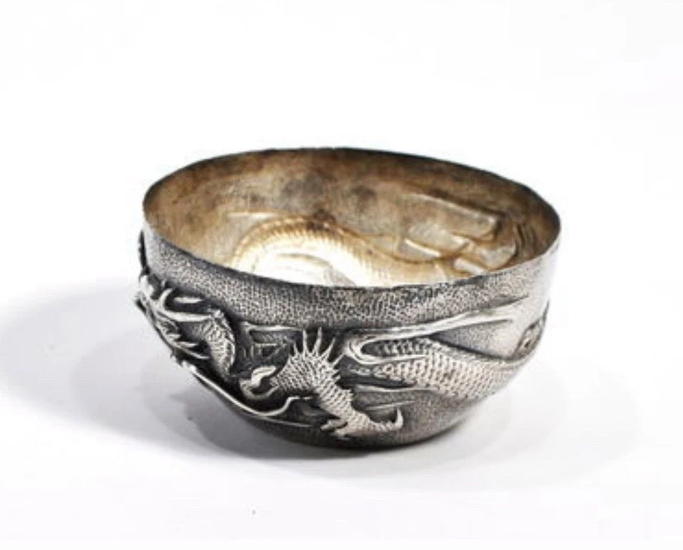 Antiguo cuenco japonés Meiji plateado dragón firmado Foto 4 de 4