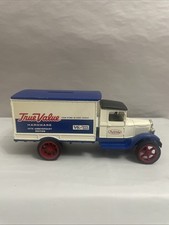 Ertl Diecast True Value Hardware 1931 Hawkeye Delivery Truck Bank 7  Long