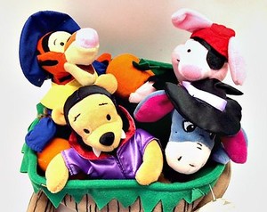 Disney-Halloween-Winnie-the-Pooh-Wheelbarrow-Bean-Bag-Set-Retired