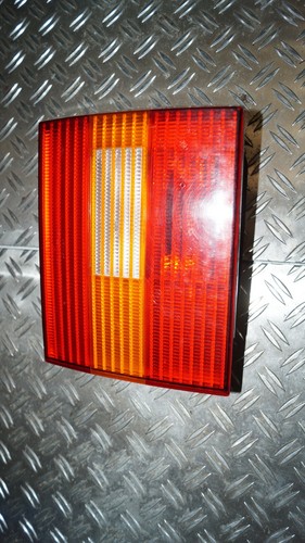 ++ VW Passat 35i Rückleuchte innen links rot orange 3A9945107 3A9945259 ++