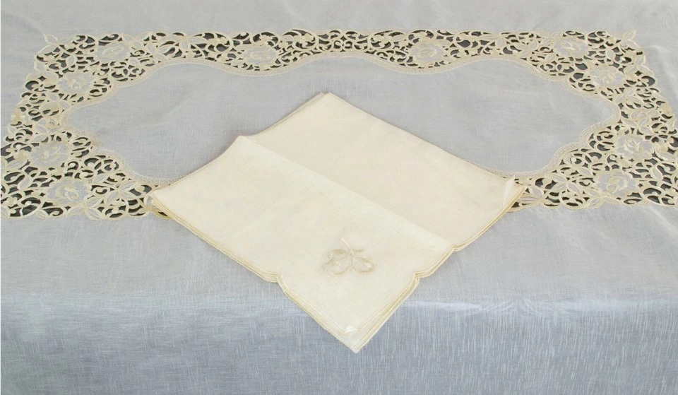 Beige 72x126" Floral Embroidered Cutwork Organza Tablecloth 12 Napkins Wedding - Image 4 of 4