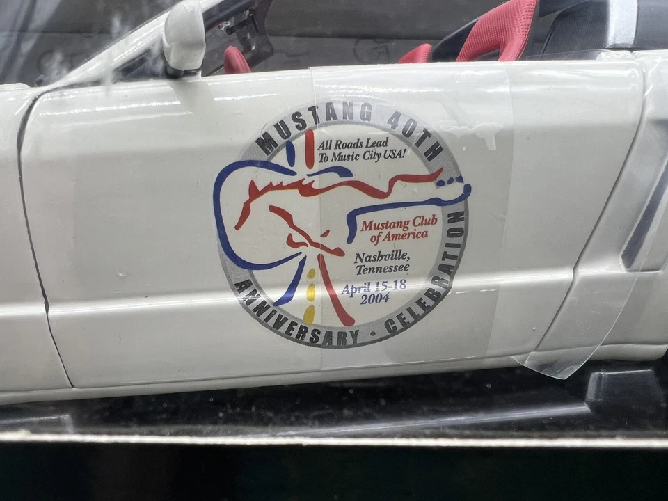 Beanstalk 40th Anniversary Ford Mustang GT Concept Convertible White 2004 1:18 - Image 4 of 4