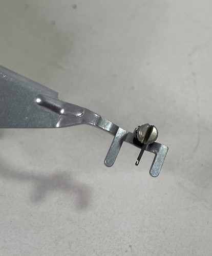Singer 756 Universal Needle Threader 163704 Bracket With Screw And Spring - Picture 7 of 7