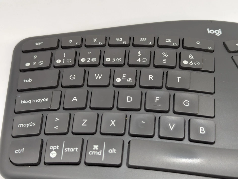 SPANISH Logitech Ergo K860 wireless ergonomic keyboard split layout wrist rest B - Image 4 of 4