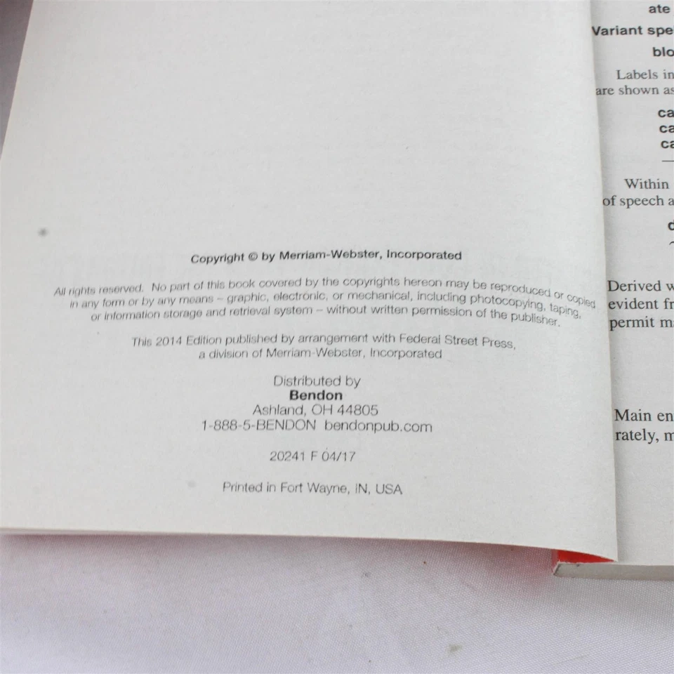 Webster's Dictionary of the English Language Paperback Compact Edition - Image 4 of 4