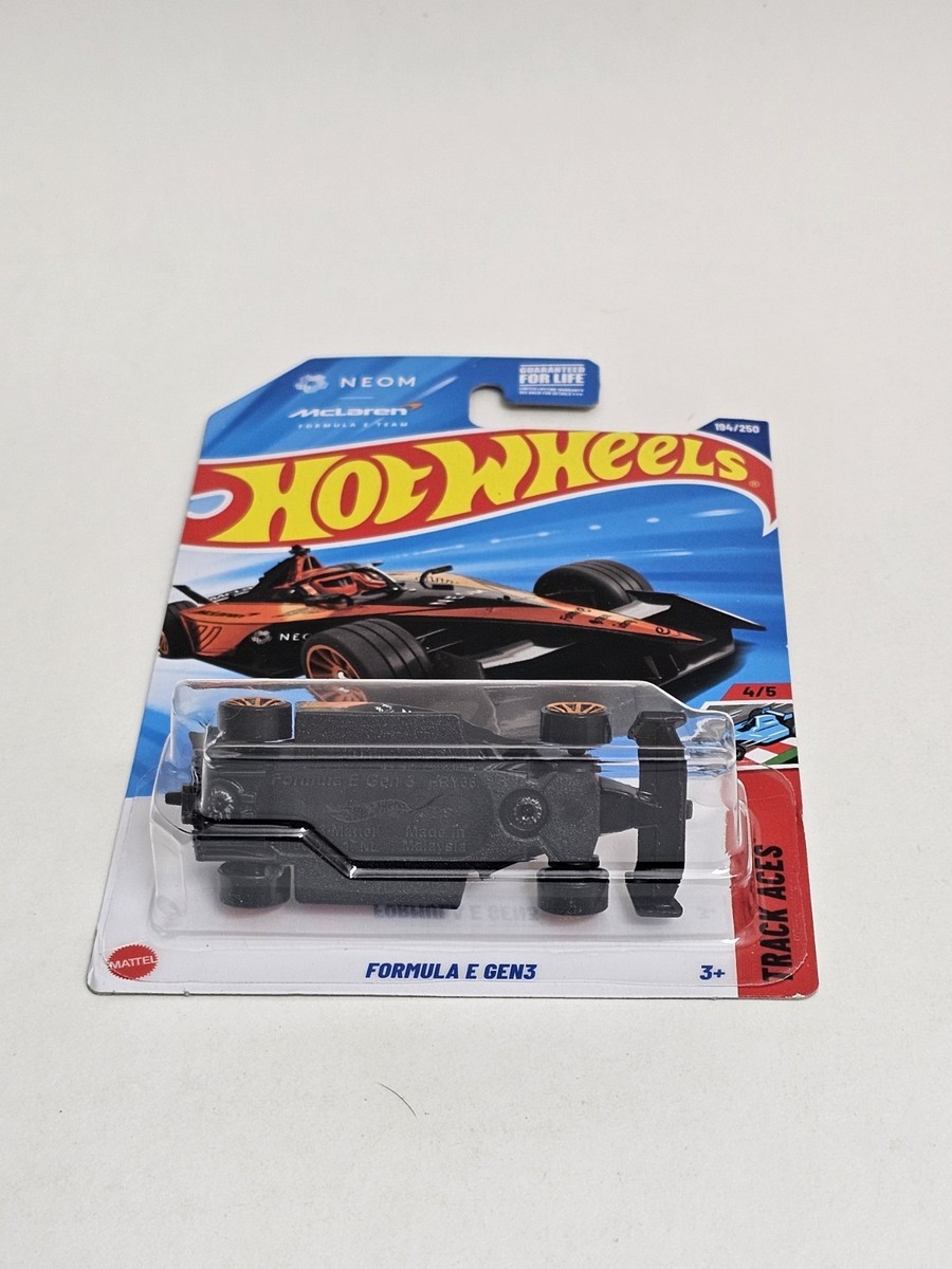 Forumla E Gen3 #194 Track Aces 4/5 2025 Hot Wheels NEOM McLaren