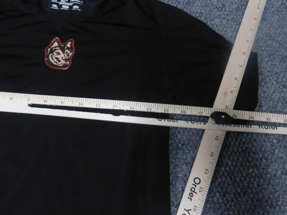 Camisa New Balance Para Hombre Mediana Negra Gráfico Logo Bestia Compresión Foto 4 de 4