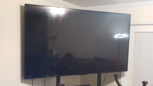 80 inch tv sharp *not working* * local pickup only, conyers ga 30013* - Photo 1/5