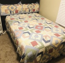 Vtg Patchwork Floral Scallop Edge Quilt Bedspread Pillow Sham Set 100"x90  Euc