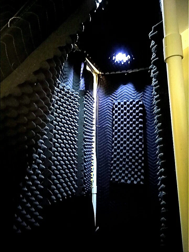 MICBOOTH-911 XL /Portable Stand-In Vocal Booth Big 2' x 4' - Image 3 of 4