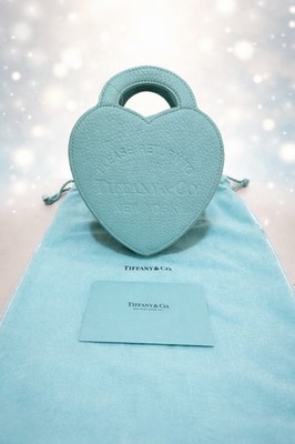 TIFFANY & Co. Return to Tiffany & Co. Tag Heart Coin Wristlet Purse