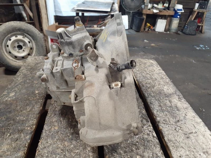 Manual Transmission 4 Speed Fits 88-93 LE MANS 613161 Foto 4 de 4