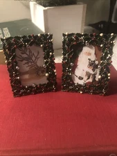 Set Of 2 Mini Photo Frames By Two’s Company Holly Borders 1 1/2 X 2”