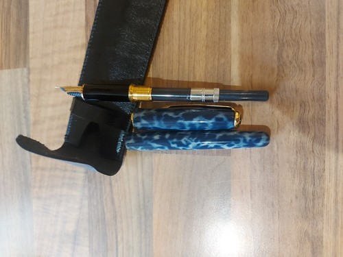 Parker Sonnet French 18K Nib. 1994 date IP. Indigo Laque in Excellent Condition - Picture 4 of 6