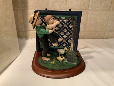 Amish Heritage Willitts THE PUMP AMOS & LEVI Figurine 1994 #30032 W/Box