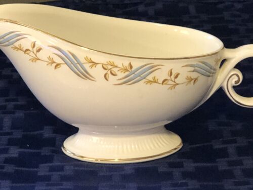 HARMONY HOUSE Arlington Gravy Boat EUC 7 x 3 x 4 inches - Picture 2 of 10