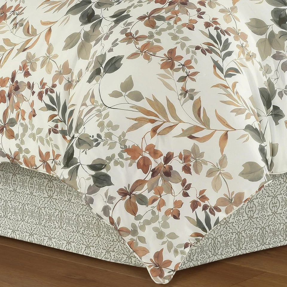 Bed Bath & Beyond Royal Court Evergreen 4 Pcs Comforter Set King Botanical Leaf - Image 2 of 4
