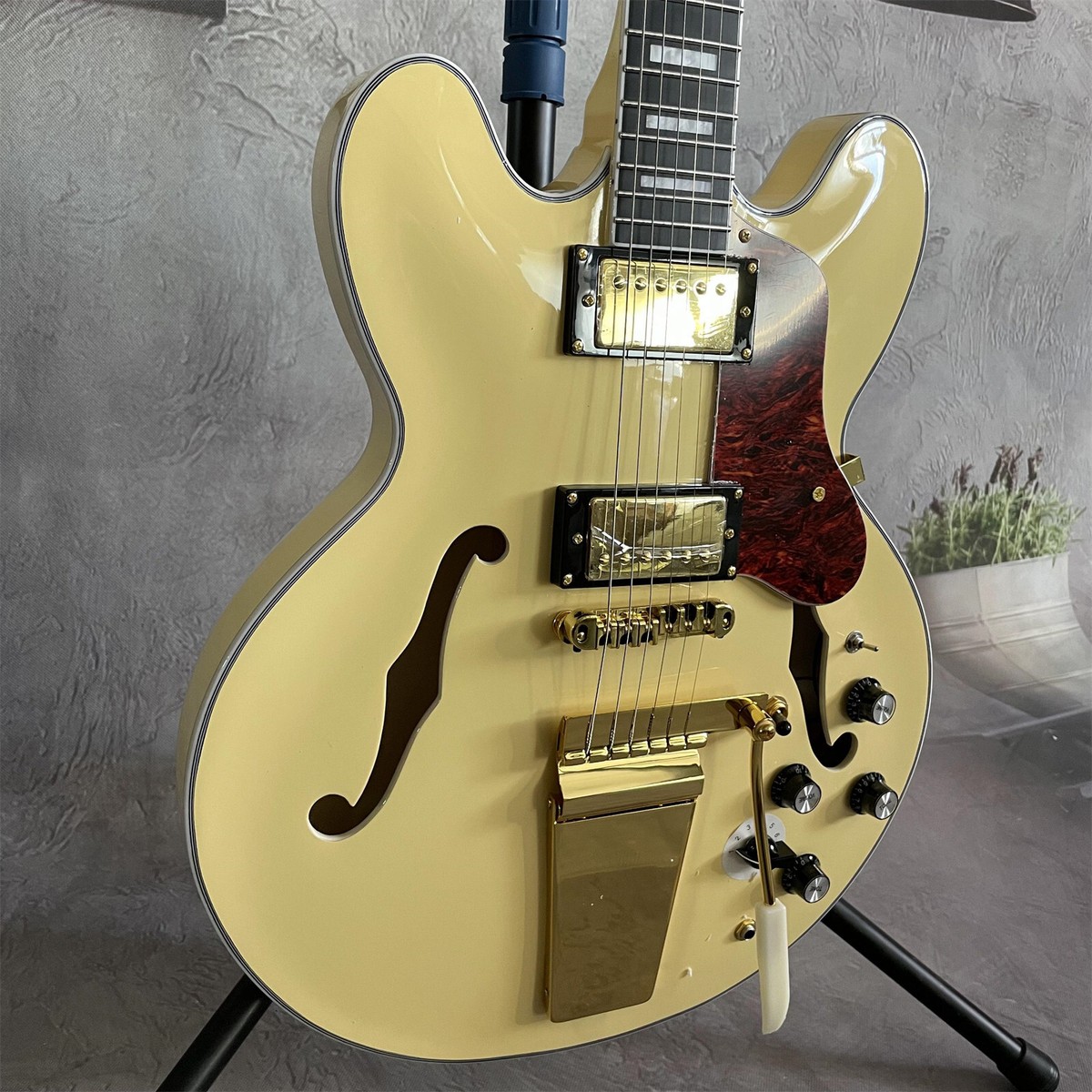 Factory ES-335 Yellow Cream Special Bridge Electric Guitar Factory ES-335 Yellow Cream Special Bridge Electric Guitar