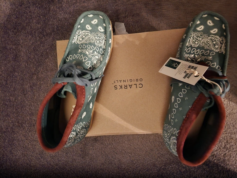 Bota Chuka Wallabee para mujer nueva en caja original Clarks talla 10 Foto 2 de 4