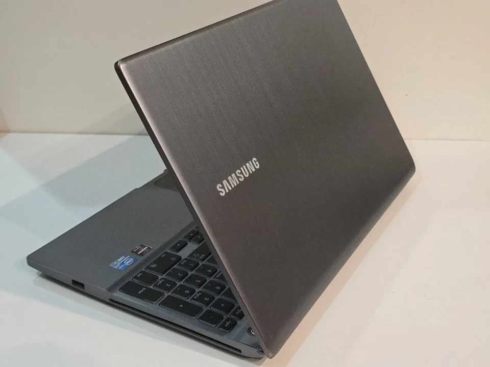 Samsung NP700Z 15.6" Laptop i7-2675QM 2.20GHz 8GB RAM 128GB SSD Radeon 6750M - Image 4 of 4