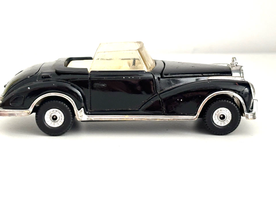 Coche modelo diecast vintage Corgi Mercedes-Benz 300S 1,36 negro fundido a presión A7 Foto 3 de 4