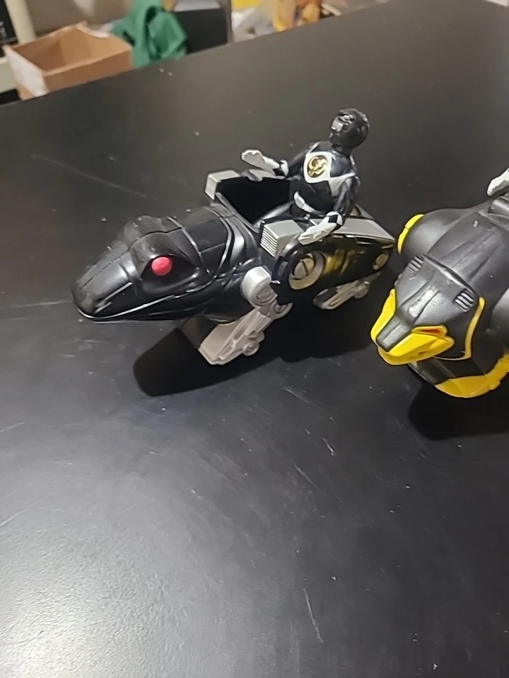 Lote Vehículos Figura De Colección Power Rangers 1995 Juguetes Saban McDonalds Foto 2 de 4