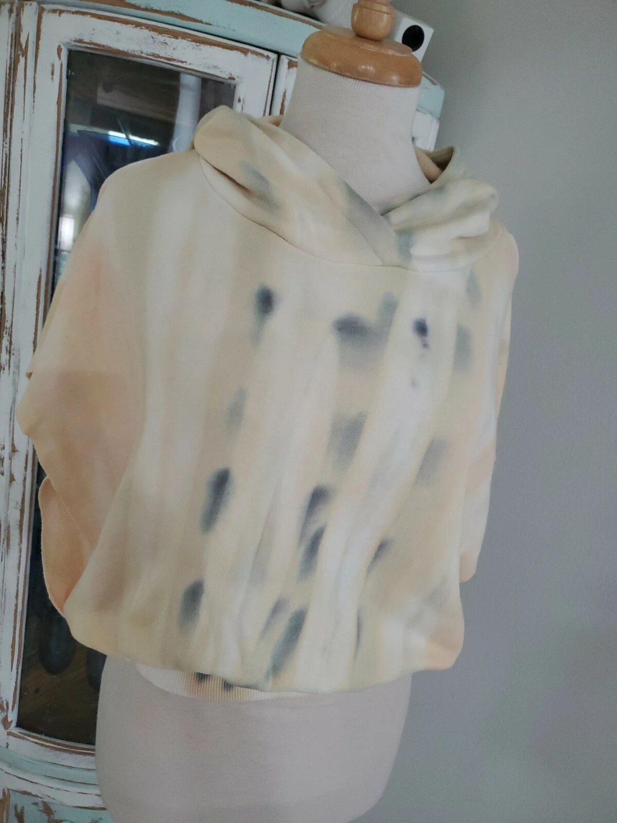 $124 NWT|Young Fabulous & Broke Carla Cut Off Hoodie Green Yellow Orange XS