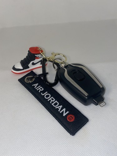 Lot de 3. Mini Chargeur Porte-clés, Porte-clés Baskets, Nettoyeur d'écran. - Photo 3 sur 10