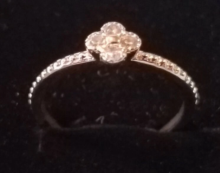 NUEVO Anillo Italina Para Mujer Chapado en Oro Rosa Flor Torcida Moda Talla 8 Foto 2 de 3