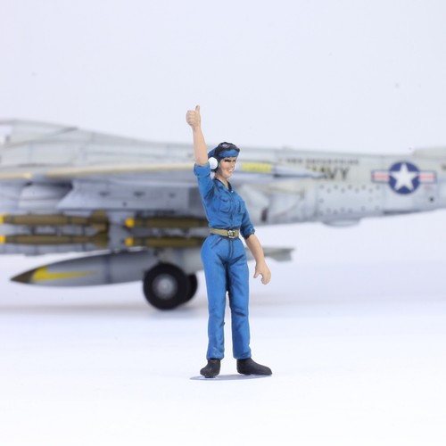 (Pre-Order) US Navy Deck Crew 1:48 Pro Built Model #10 - Picture 2 of 4