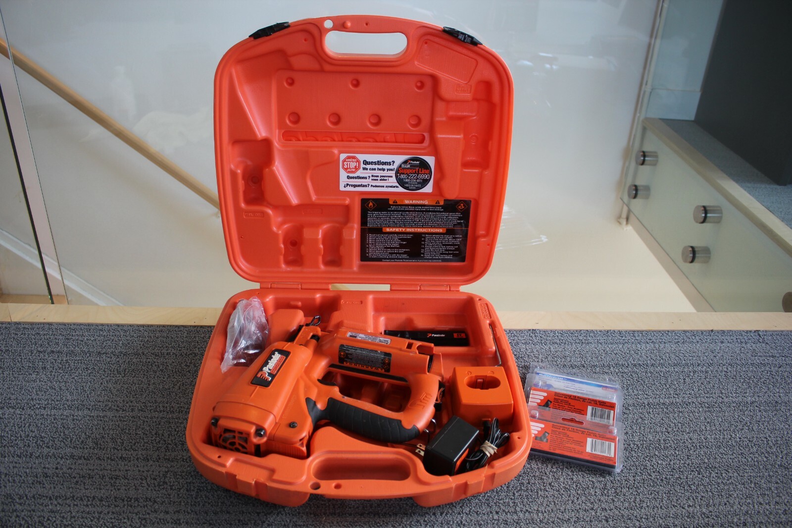 Paslode 18-Gauge Cordless Li-ion Brad 